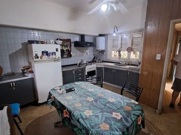 Casa PH en venta en Lanus Oeste