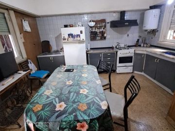 Casa PH en venta en Lanus Oeste