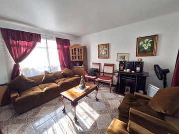Venta Casa 4D/2B - San Joaquín