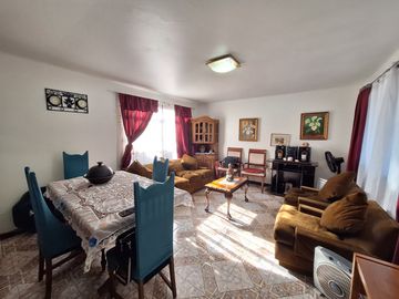 Venta Casa 4D/2B - San Joaquín