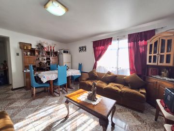 Venta Casa 4D/2B - San Joaquín
