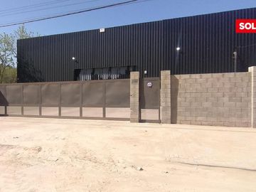 Venta o Alquiler de Galpón en Excelente estado Habilitado