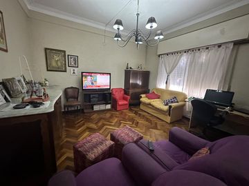 Casa en planta alta en Roca y Wheelwright