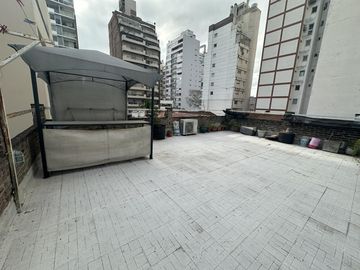 Casa en planta alta en Roca y Wheelwright
