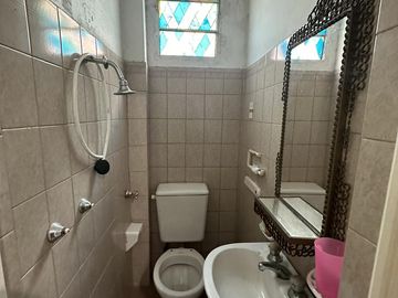 Casa en planta alta en Roca y Wheelwright