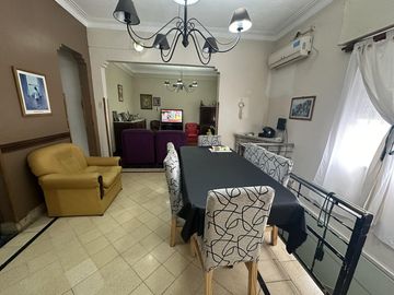 Casa en planta alta en Roca y Wheelwright