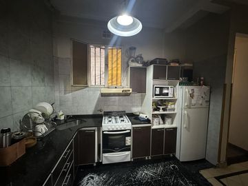 Casa en planta alta en Roca y Wheelwright