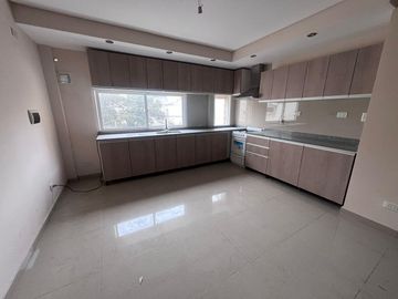 VENTA APTO CREDITO PH TRES AMBIENTES CON COCHERA EN FLORIDA VICENTE LOPEZ