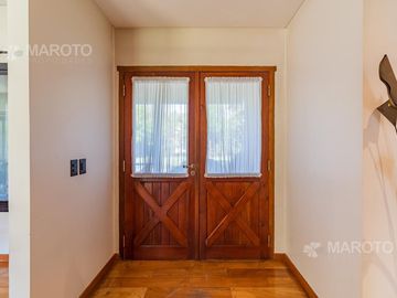 CASA EN VENTA EN BARRIO PRIVADO SEPTIEMBRE - MAROTO PROPIEDADES