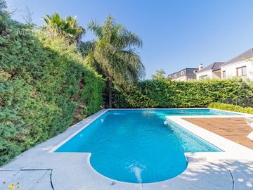 CASA EN VENTA EN BARRIO PRIVADO SEPTIEMBRE - MAROTO PROPIEDADES