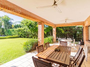 CASA EN VENTA EN BARRIO PRIVADO SEPTIEMBRE - MAROTO PROPIEDADES