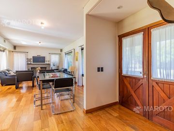 CASA EN VENTA EN BARRIO PRIVADO SEPTIEMBRE - MAROTO PROPIEDADES