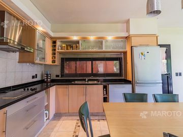 CASA EN VENTA EN BARRIO PRIVADO SEPTIEMBRE - MAROTO PROPIEDADES