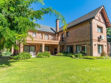 CASA EN VENTA EN BARRIO PRIVADO SEPTIEMBRE - MAROTO PROPIEDADES