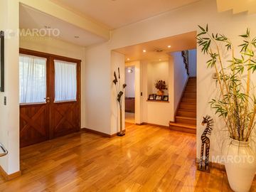 CASA EN VENTA EN BARRIO PRIVADO SEPTIEMBRE - MAROTO PROPIEDADES