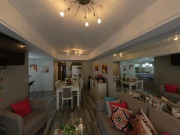 RETASADO  Semi piso de 3 ambientes de categoria  con cochera y baulera- Lomas de Zamora Oeste