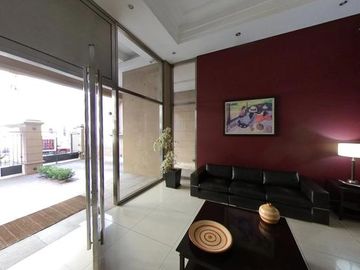 RETASADO  Semi piso de 3 ambientes de categoria  con cochera y baulera- Lomas de Zamora Oeste