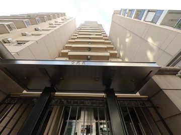 RETASADO  Semi piso de 3 ambientes de categoria  con cochera y baulera- Lomas de Zamora Oeste