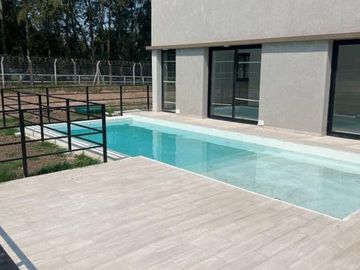 Casa 4 ambientes con piscina en venta y alquiler Hudson Park