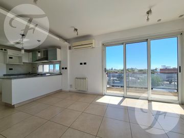Departamento APTO CRÉDITO | 3 ambientes con cochera | Vista abierta al Río y Ciudad
