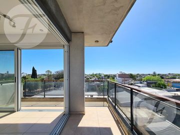 Departamento APTO CRÉDITO | 3 ambientes con cochera | Vista abierta al Río y Ciudad