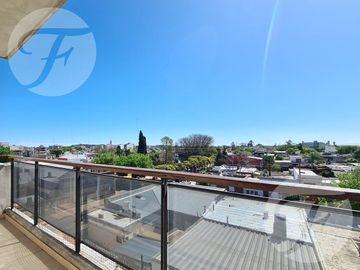 Departamento APTO CRÉDITO | 3 ambientes con cochera | Vista abierta al Río y Ciudad