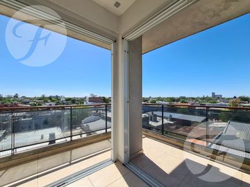 Departamento APTO CRÉDITO | 3 ambientes con cochera | Vista abierta al Río y Ciudad