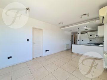 Departamento APTO CRÉDITO | 3 ambientes con cochera | Vista abierta al Río y Ciudad