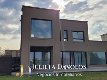 Casa en Venta 5 ambientes Barrio El Canton Norte a la laguna Escobar-Maschwitz