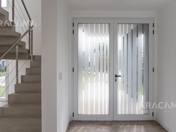 CASA EN VENTA BARRIO LOS TALAS - CANNING