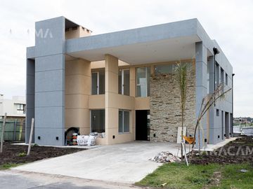 CASA EN VENTA BARRIO LOS TALAS - CANNING