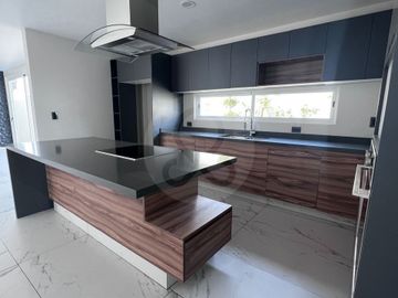 Casa en condominio en venta en Santa María Magdalena OcotitlAn