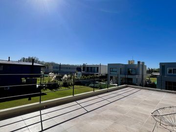Casa en Vila Marina Villanueva en Venta