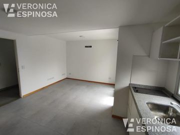 Departamento de un ambiene con cochera, en Venta. Ituzaingo. ENTREGA INMEDIATA.