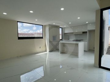 Casa en condominio en venta en San Gaspar Tlahuelilpan
