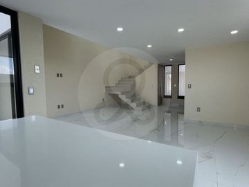 Casa en condominio en venta en San Gaspar Tlahuelilpan