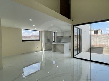 Casa en condominio en venta en San Gaspar Tlahuelilpan