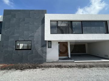 Casa en condominio en venta en San Gaspar Tlahuelilpan