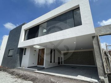 Casa en condominio en venta en San Gaspar Tlahuelilpan