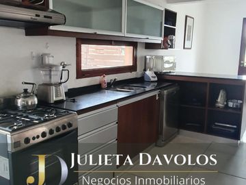 Casa  en Venta 6 Ambientes  El Canton Barrio Norte con pileta