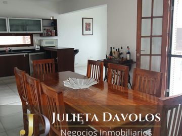 Casa  en Venta 6 Ambientes  El Canton Barrio Norte con pileta