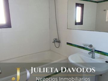 Casa  en Venta 6 Ambientes  El Canton Barrio Norte con pileta