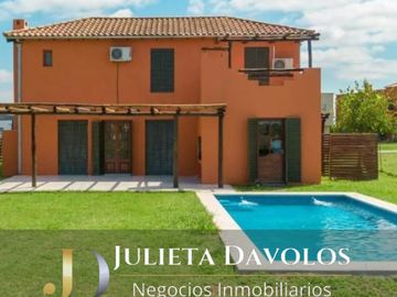 Casa  en Venta 6 Ambientes  El Canton Barrio Norte con pileta