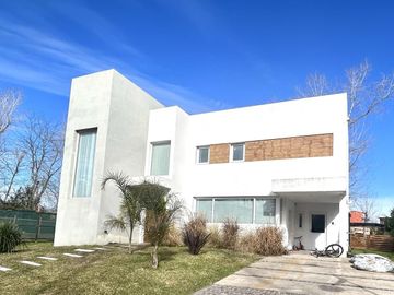 Casa en Fincas de Hudson