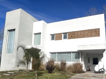Casa en Fincas de Hudson