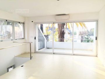 Casa en Venta 4 ambientes - Punta Chica