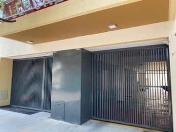 Venta Departamento -Semipisos 3  ambientes a estrenar con cochera descubierta - Plaza Irlanda