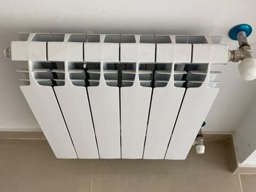 Venta Departamento -Semipisos 3  ambientes a estrenar con cochera descubierta - Plaza Irlanda