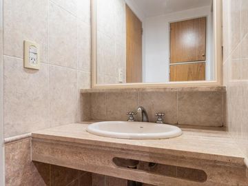 DEPARTAMENTO TRES DORMITORIOS / COCHAMBAMBA 1700