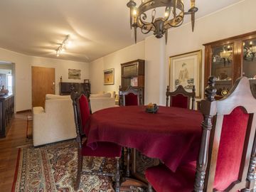 DEPARTAMENTO TRES DORMITORIOS / COCHAMBAMBA 1700